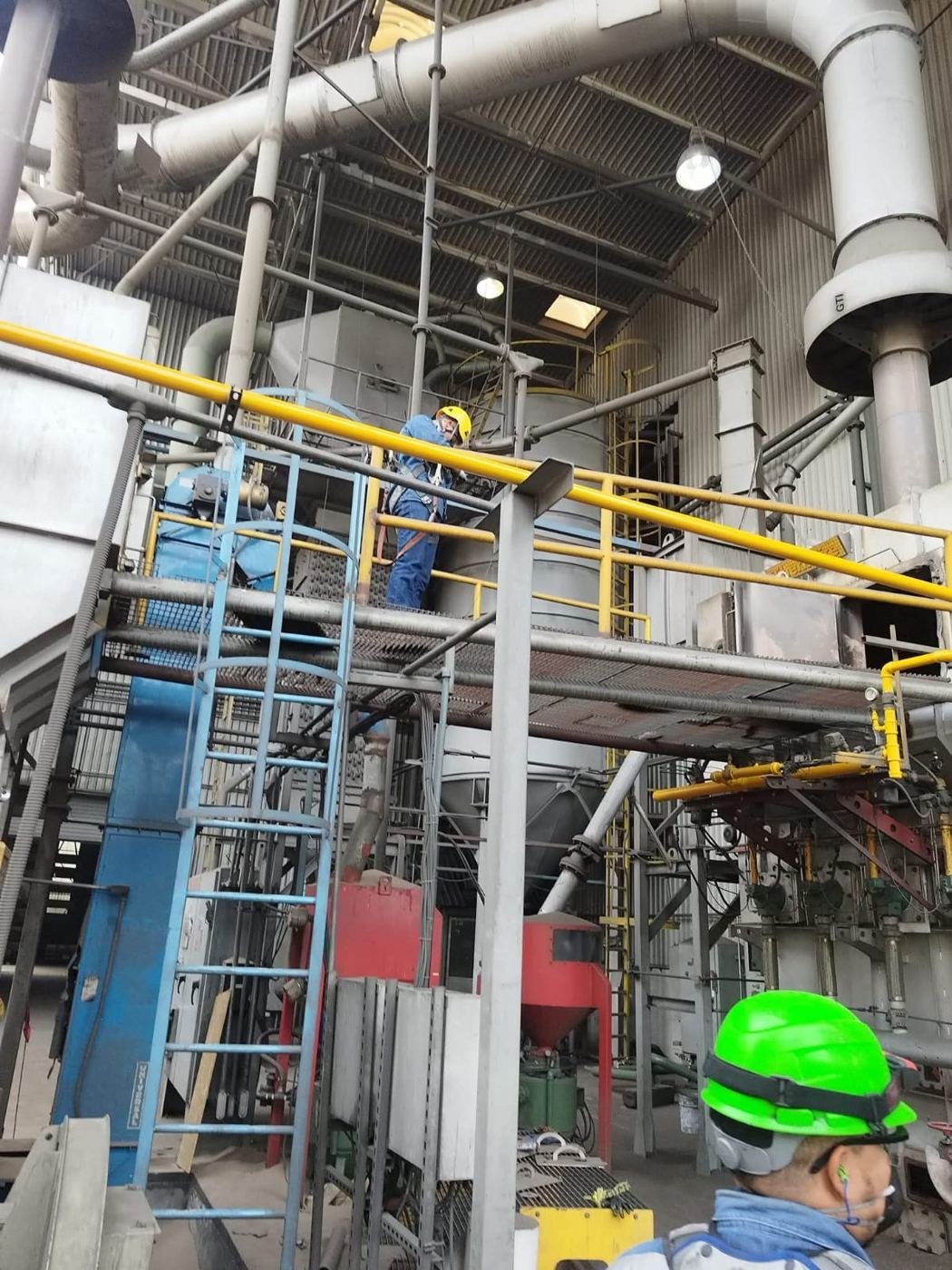 Estructura industrial donde se realiza un rescate